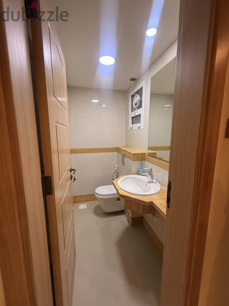 High end 1bhk - Qurum 2