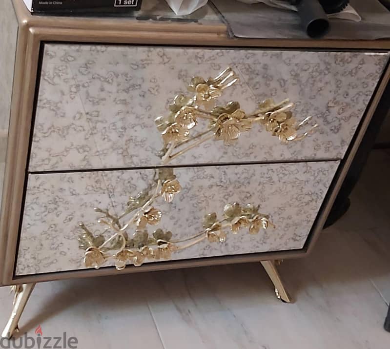 Glass side cabinets 1
