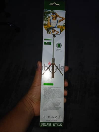 5R. broadcast stick also selfie stick, brand new. only 5 omr.