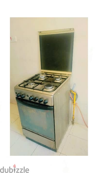 Used Ariston 4 Burner Cooking Range and Hisense Full Load  7kg Washing Machine for sale