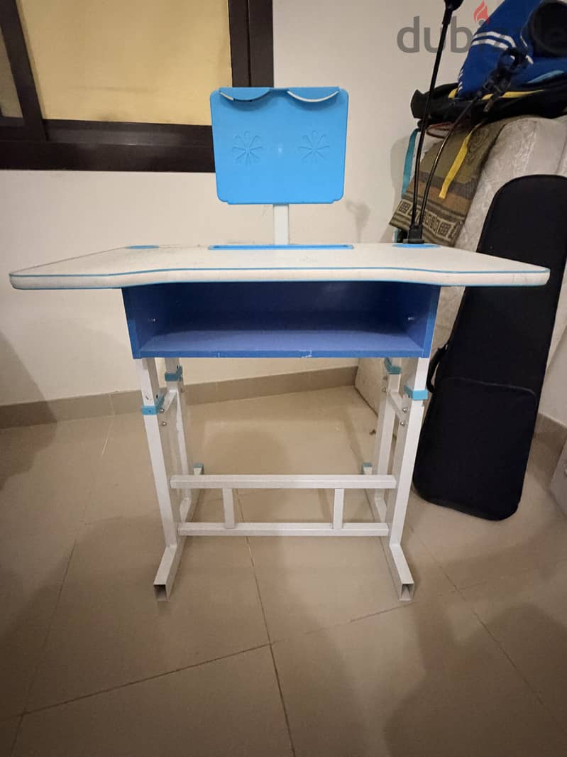Child study table for sale. Very less used 1