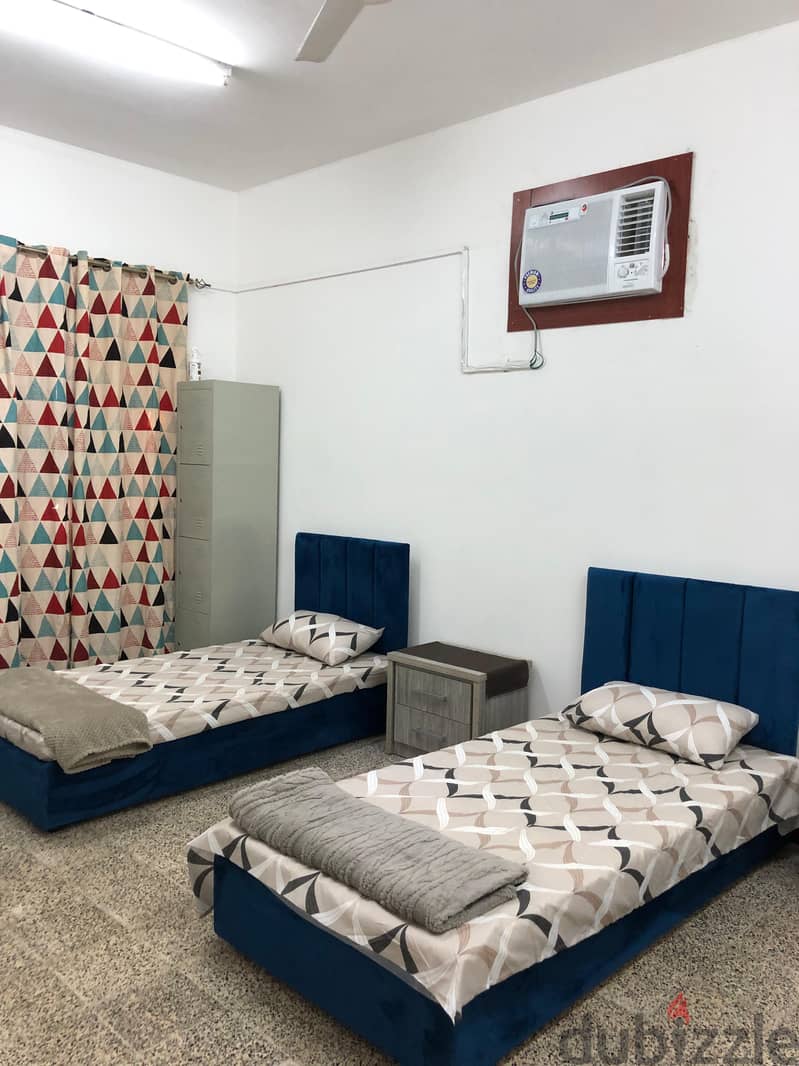 SHEARING ROOM AND BEDS SPACE AVAILABLE FOR RENT ONLY FOR LADIES 13