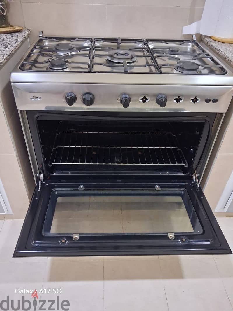 Ariston oven 4