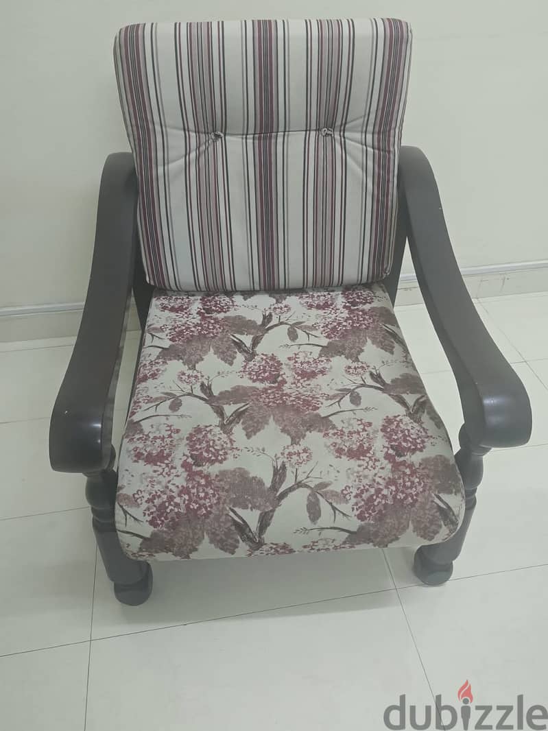 WODDEN SOFA  3 + 2+ 1+ 1 1