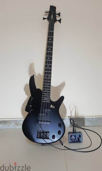 Ibenez mikro gsrm20. . . . 4 string short scale bass