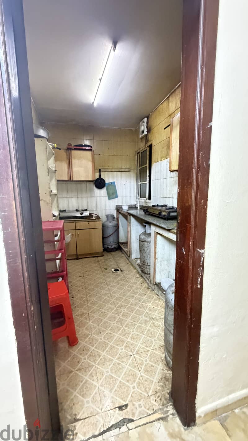 Bedspace is rent for Nepali,Indian or Bengali 5