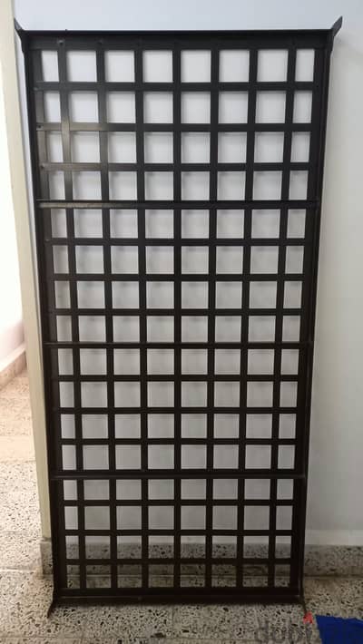 Heavy-Duty Metal Bed Frame – Strong & Excellent Condition