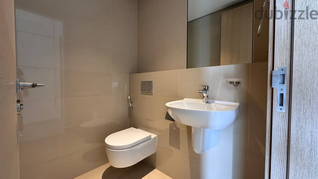 2 BR Charming Apartment for in Al Mouj with Shared Amenities 9