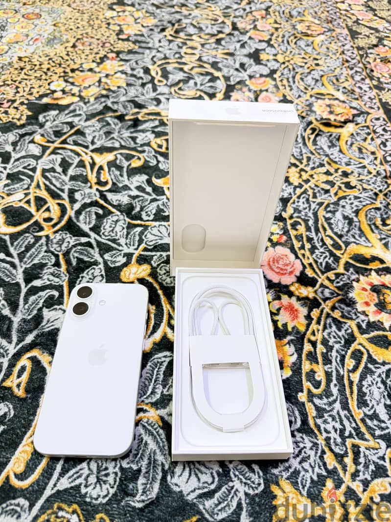 Apple - iPhone 17 256gb Brand New Condition 4