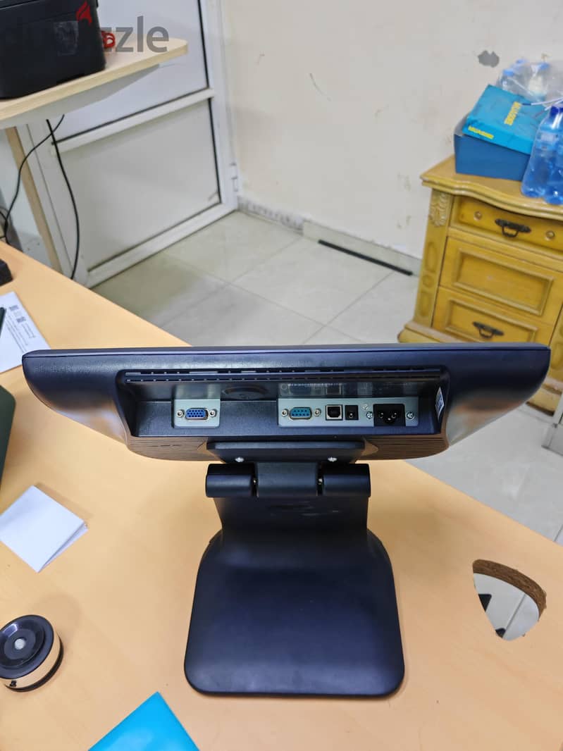 elo touchscreen monitor 2