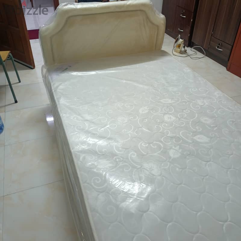 bed & mattress 2