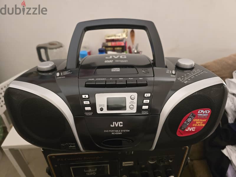 JVC Boombox          Amplifier  / Speaker 2