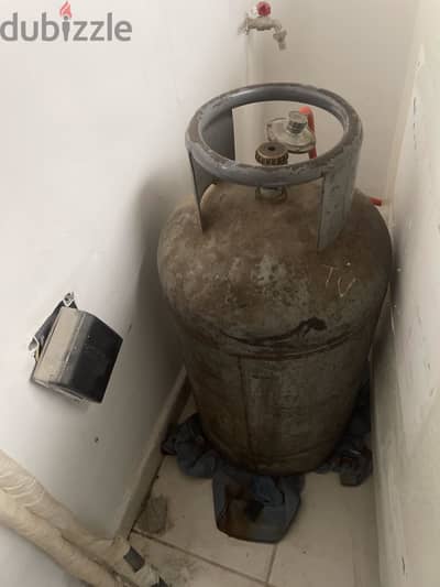 Gas cylinder