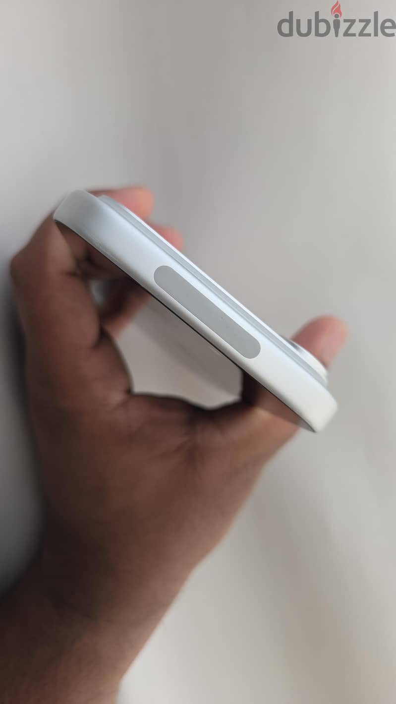 iPhone 17 Pro Max under warranty like new 5