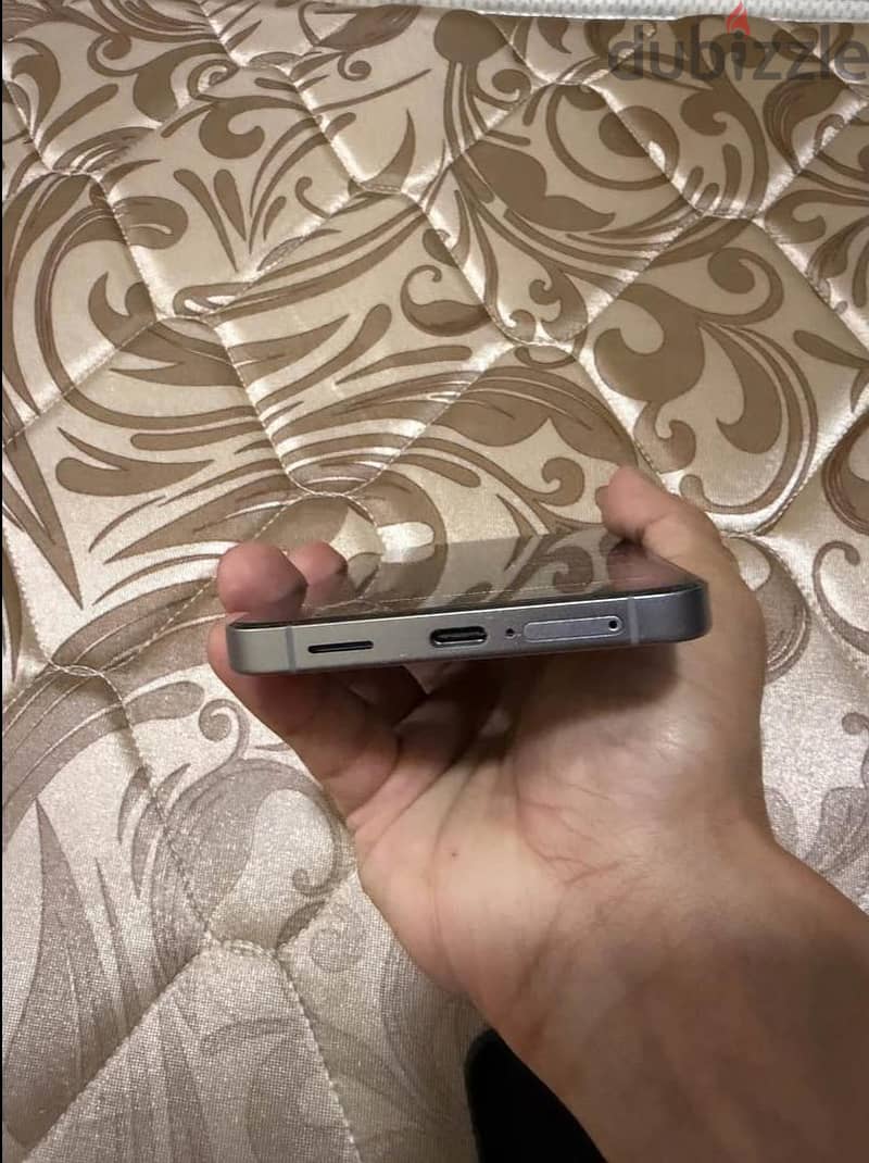Samsung S25 FE (just few days used like a new) 3