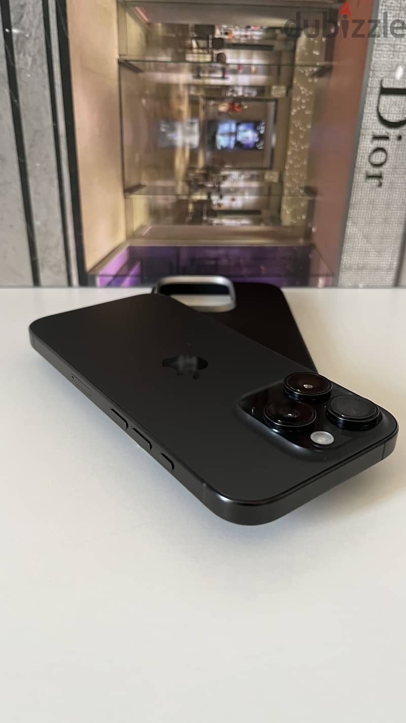 iPhone 16 pro / 512 GB 2