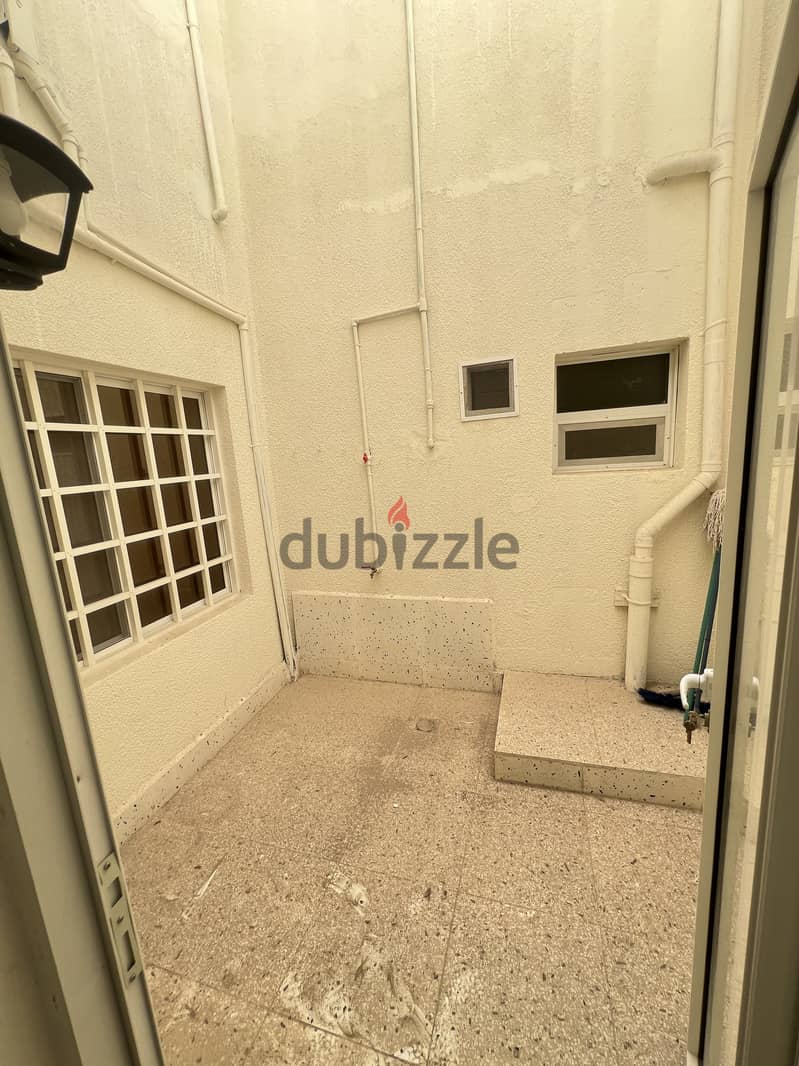 4 BEDROOM FOR RENT 11
