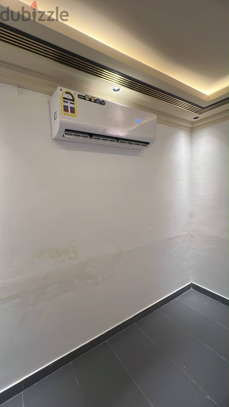 Room for rent in Al hail north 4