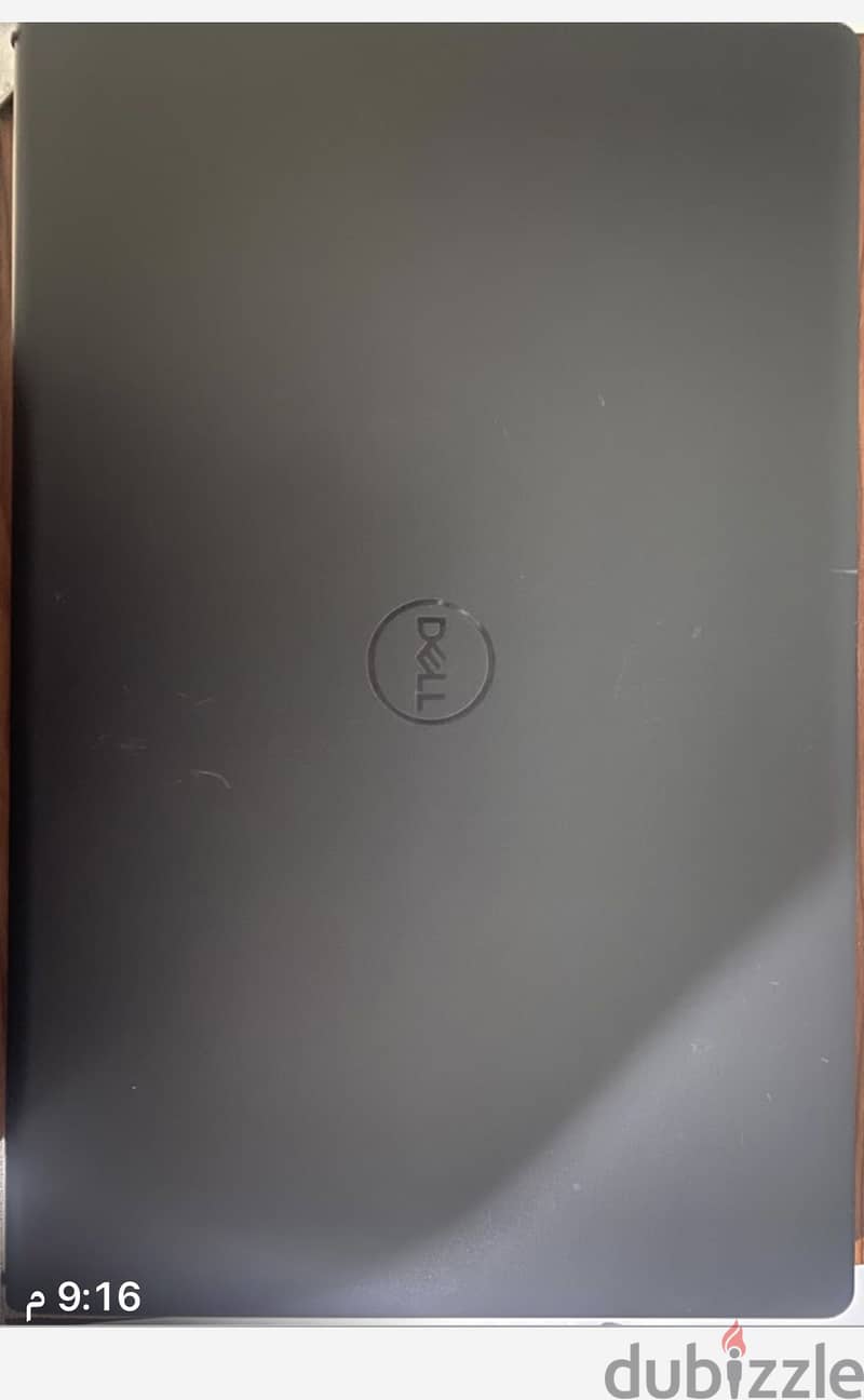 Dell Vostro 3520 1