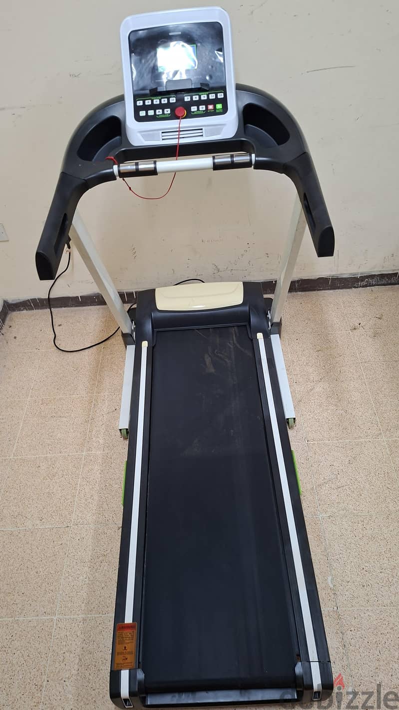 Treadmill with Automatic Inclined Function(Can Delivere also) 15