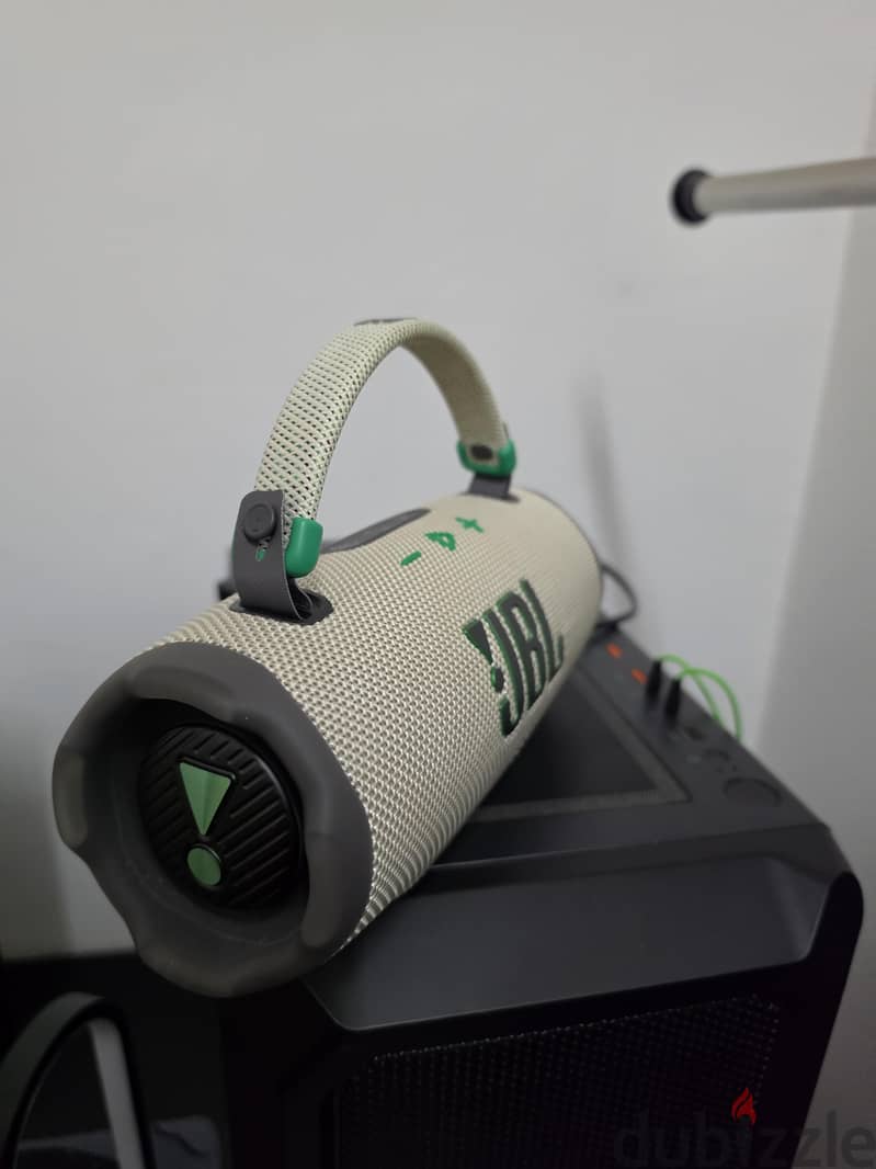 JBL Charge 6 - Sand color 1
