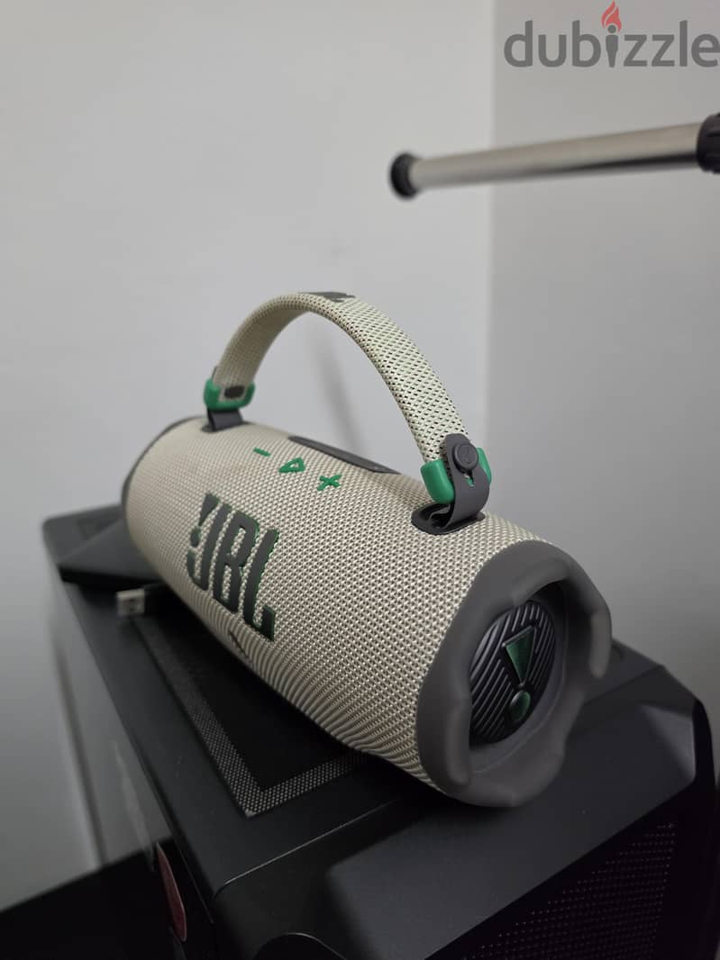 JBL Charge 6 - Sand color 3