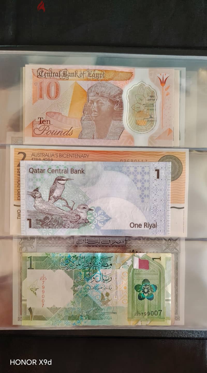 54 Banknotes Album with 24 countries 12