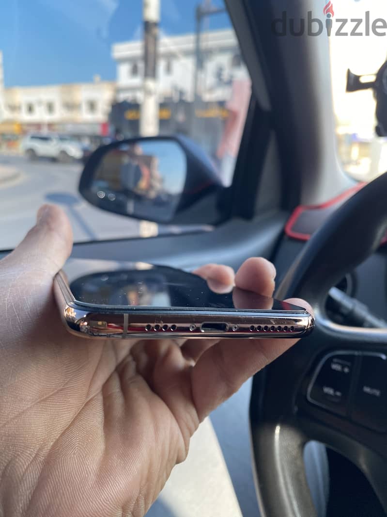 Apple - iPhone 11 Pro Max 1