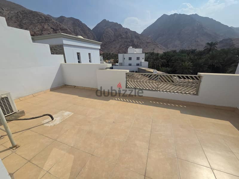 3 BR + Maid’s Room Complex Villa in Bosher - Well Designed 7