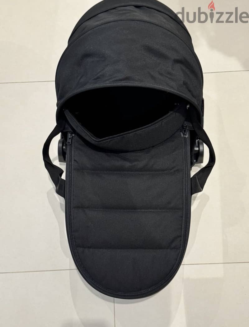BABYZEN YOYO Bassinet – Like New 2