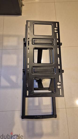 TV wall mount up to 100" 1