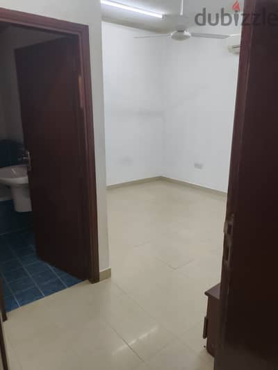 Room for Rent - Sultan Madina Qaboos