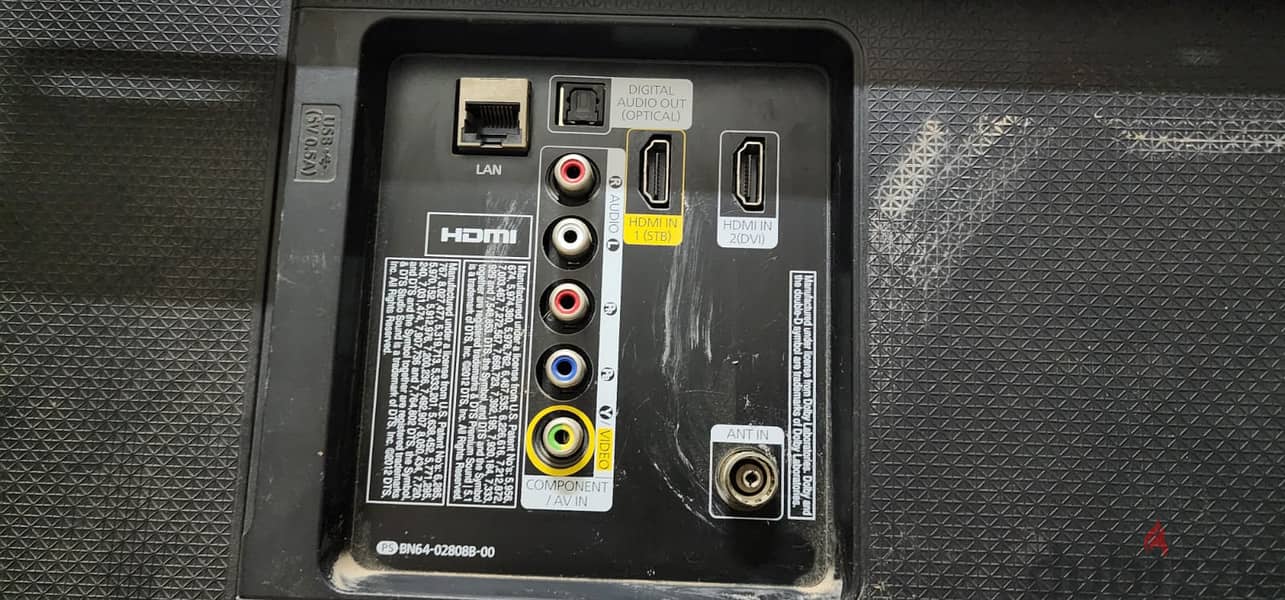 40" Samsung Smart TV in good working condition 3