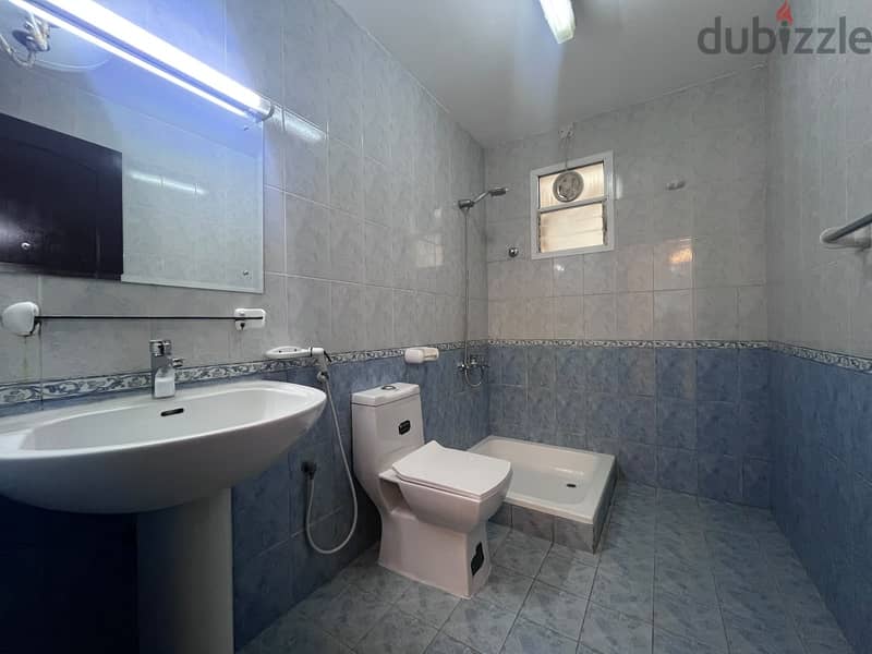 5 BR Well Maintained Spacious Villa in Qurum 12