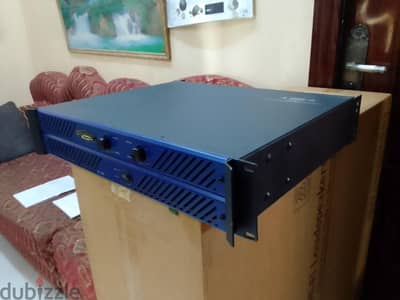 Australian monitor power amp