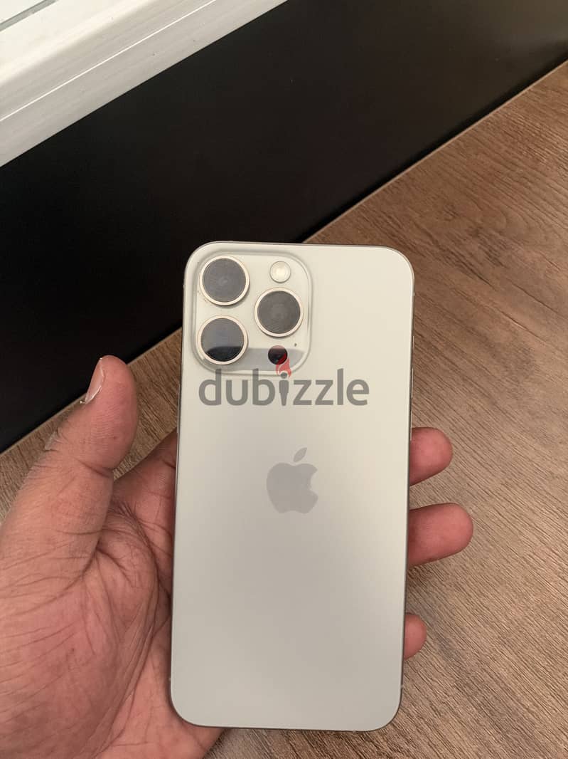 Apple - iPhone 15 Pro Max 12