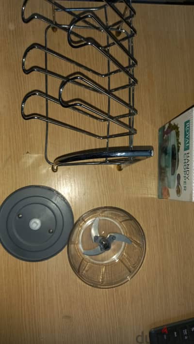 choper and glass stand in goodcondition