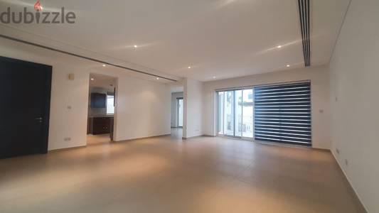 Spacious 3 Bedroom villa + Pool + Maidroom