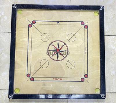 Carrom board wooden