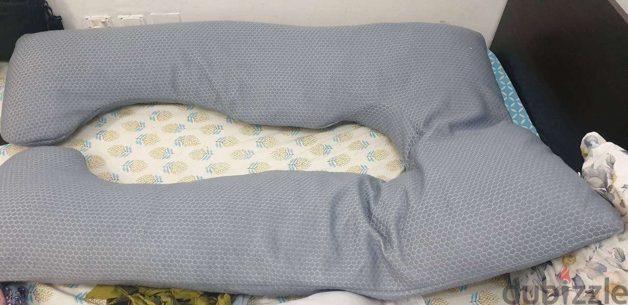 maternity pillow 1