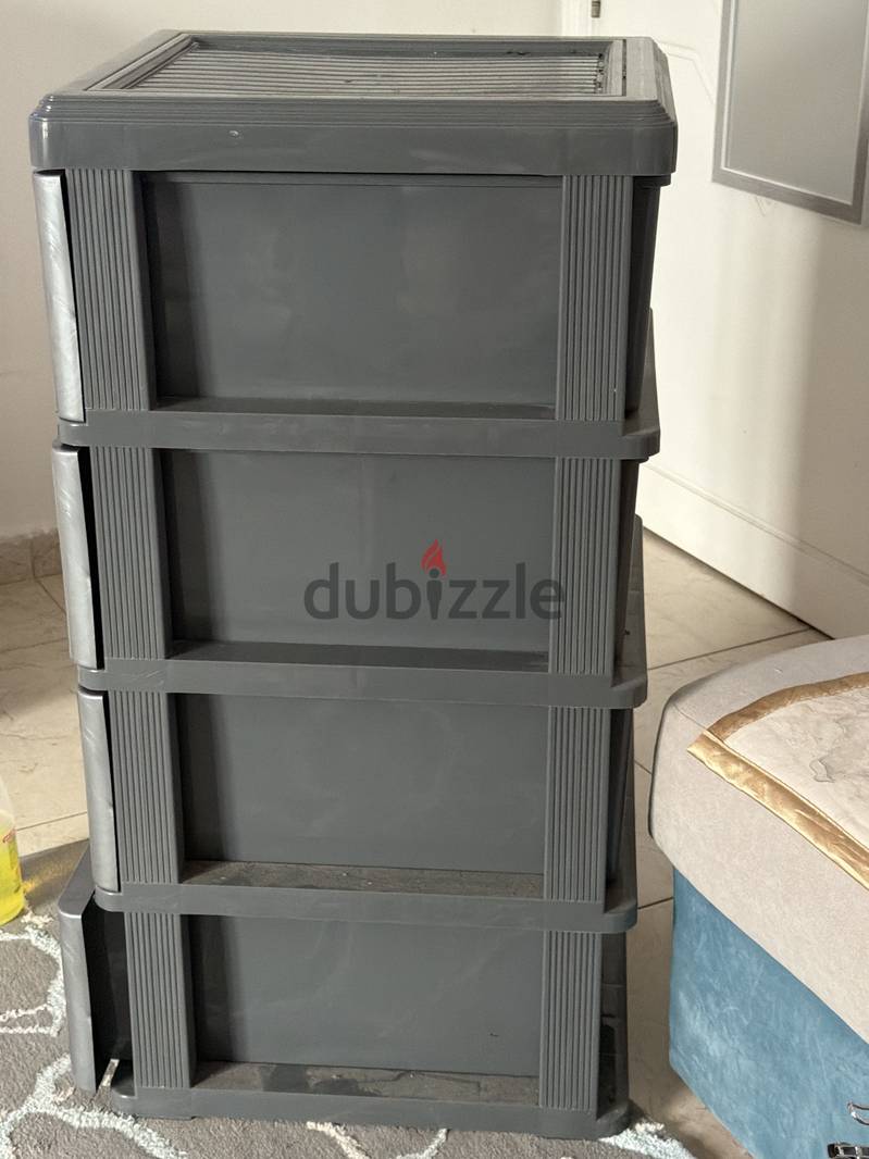 Two drawers 1