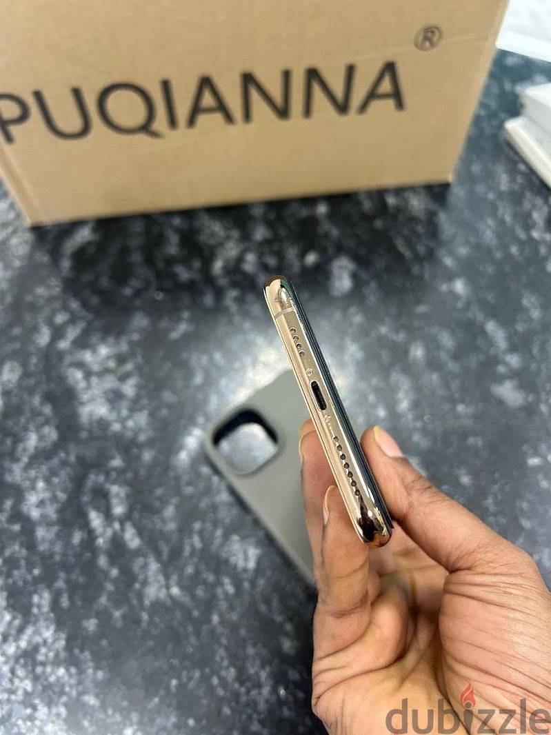 Apple - iPhone 11 Pro Max 6