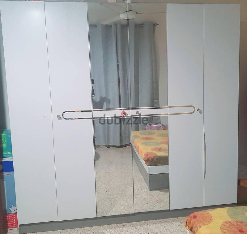 King Size Bedroom Set - Excellent Condition 1