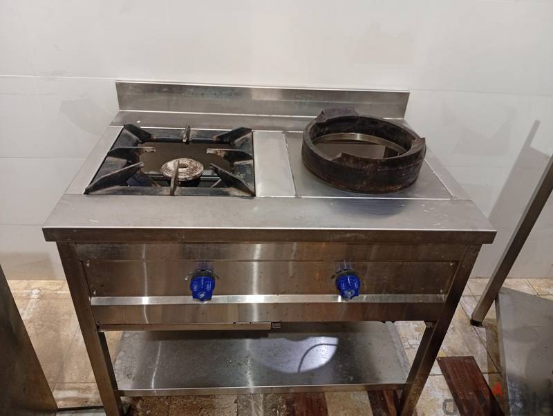 kitchen stove good condition 1