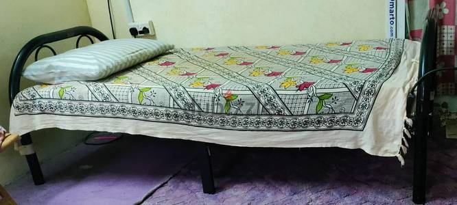 Batchelor Room for rent
