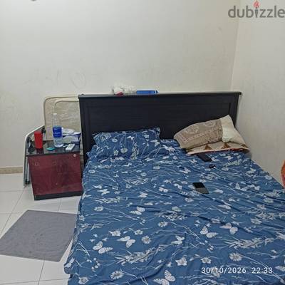 Bed Space in Al khuwair KM Hypermarket