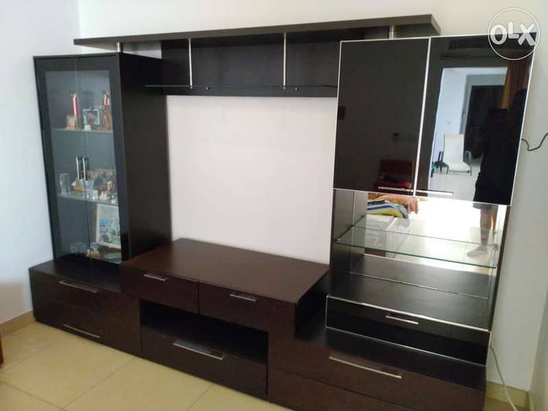 Stylish TV & Showcase Unit 1