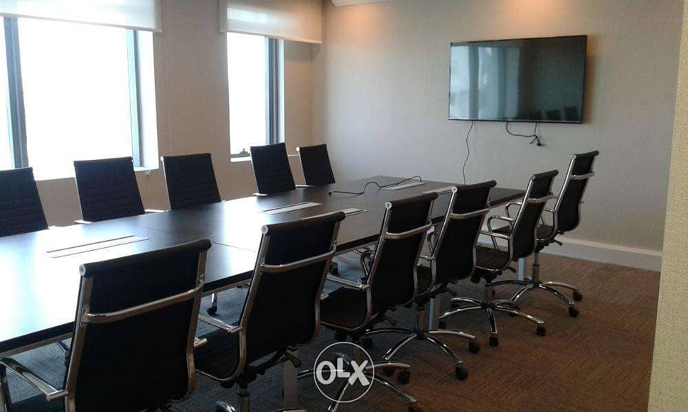 Sea View Office space FOR RENT in Shatti Al Qurum Next to Beach 4