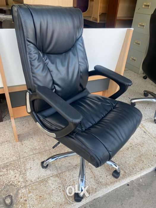 Office Furniture for sale FREE FITTINGS IN MUSCAT 3