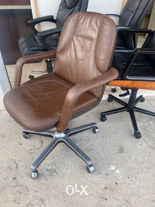 Office Furniture for sale FREE FITTINGS IN MUSCAT 4